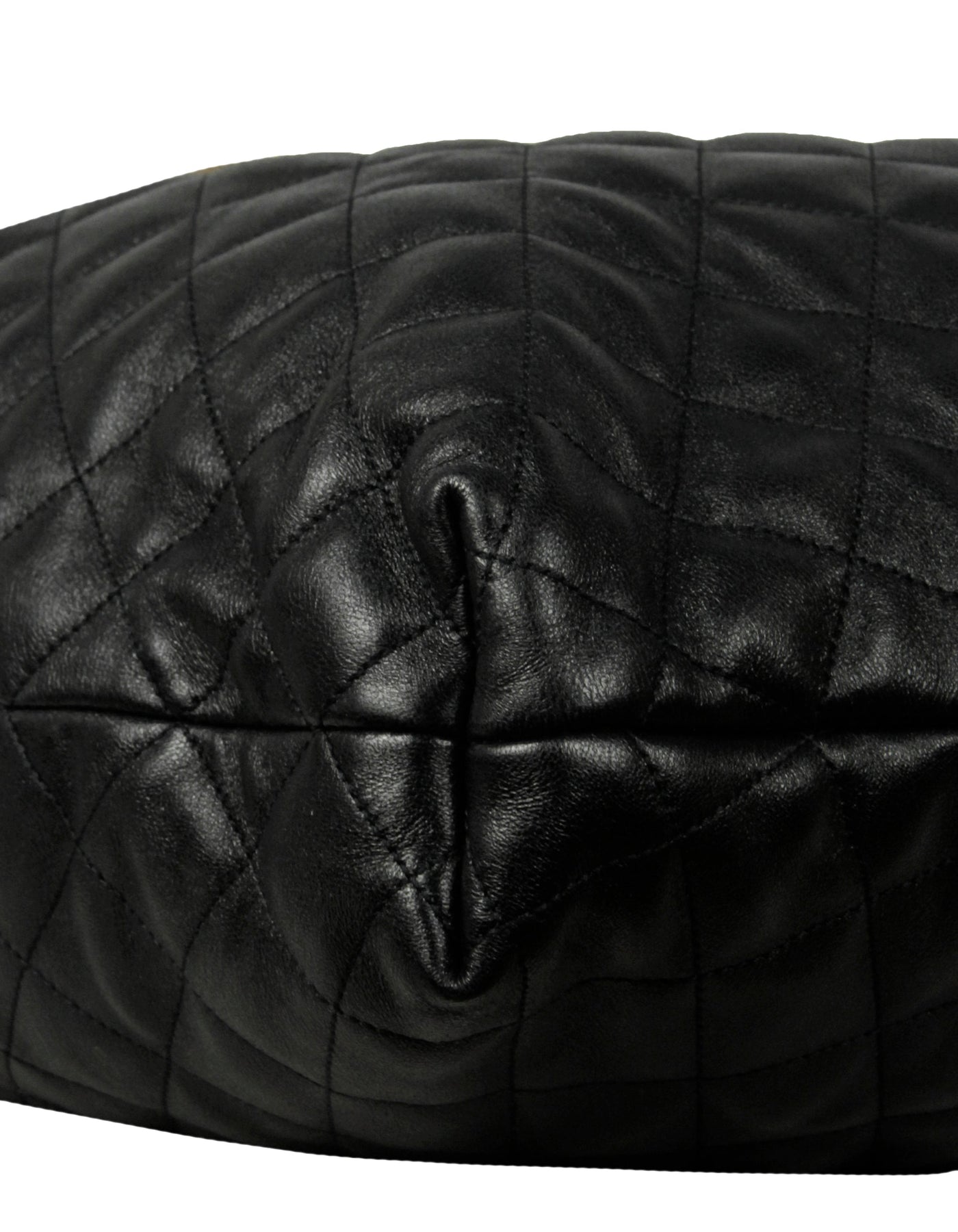 Icare Maxi Quilted Leather Shopper in Black - Saint Laurent