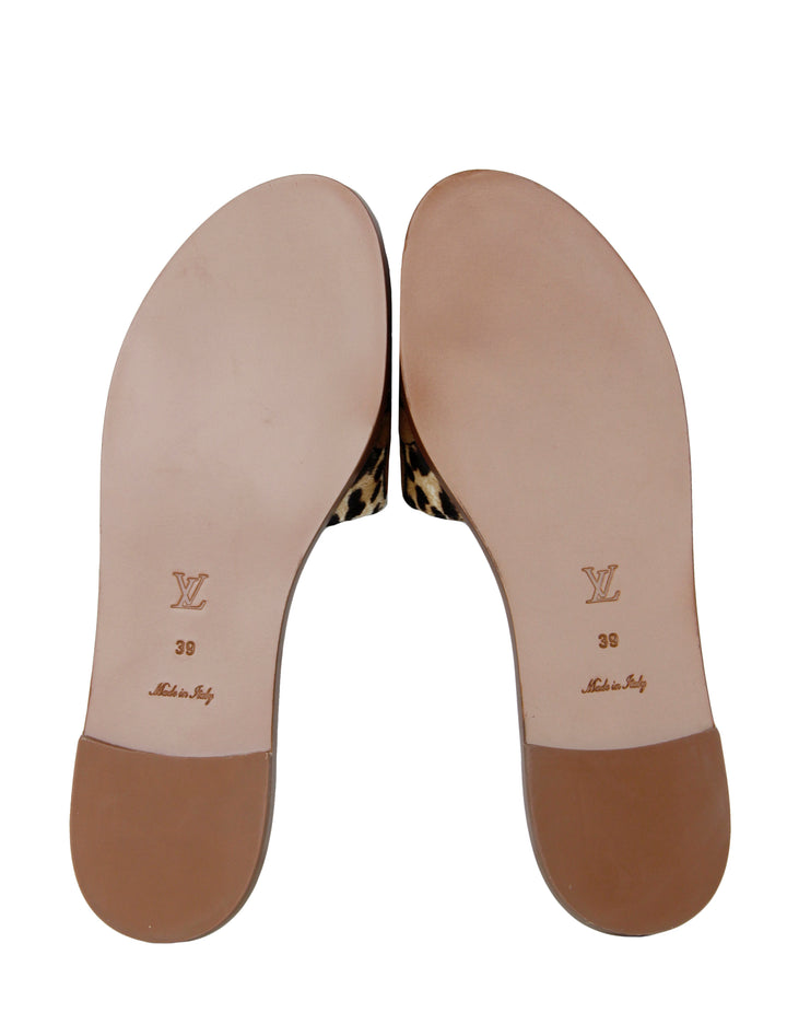 Louis Vuitton Leopard Print Calf Hair Lock It Flat Slide  display picture 2