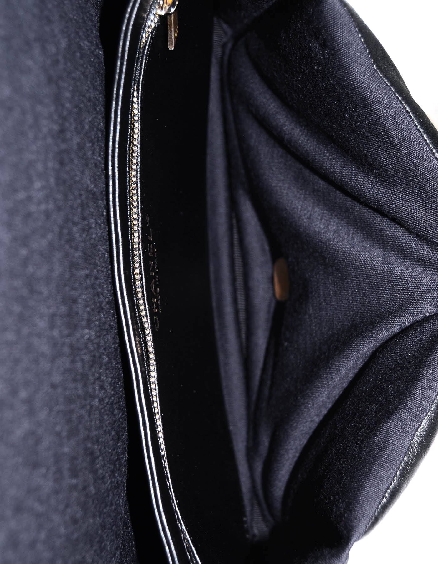 Chanel 2019 NWT Black Shiny Lambskin Vintage Puffy Clutch Bag – ASC Resale